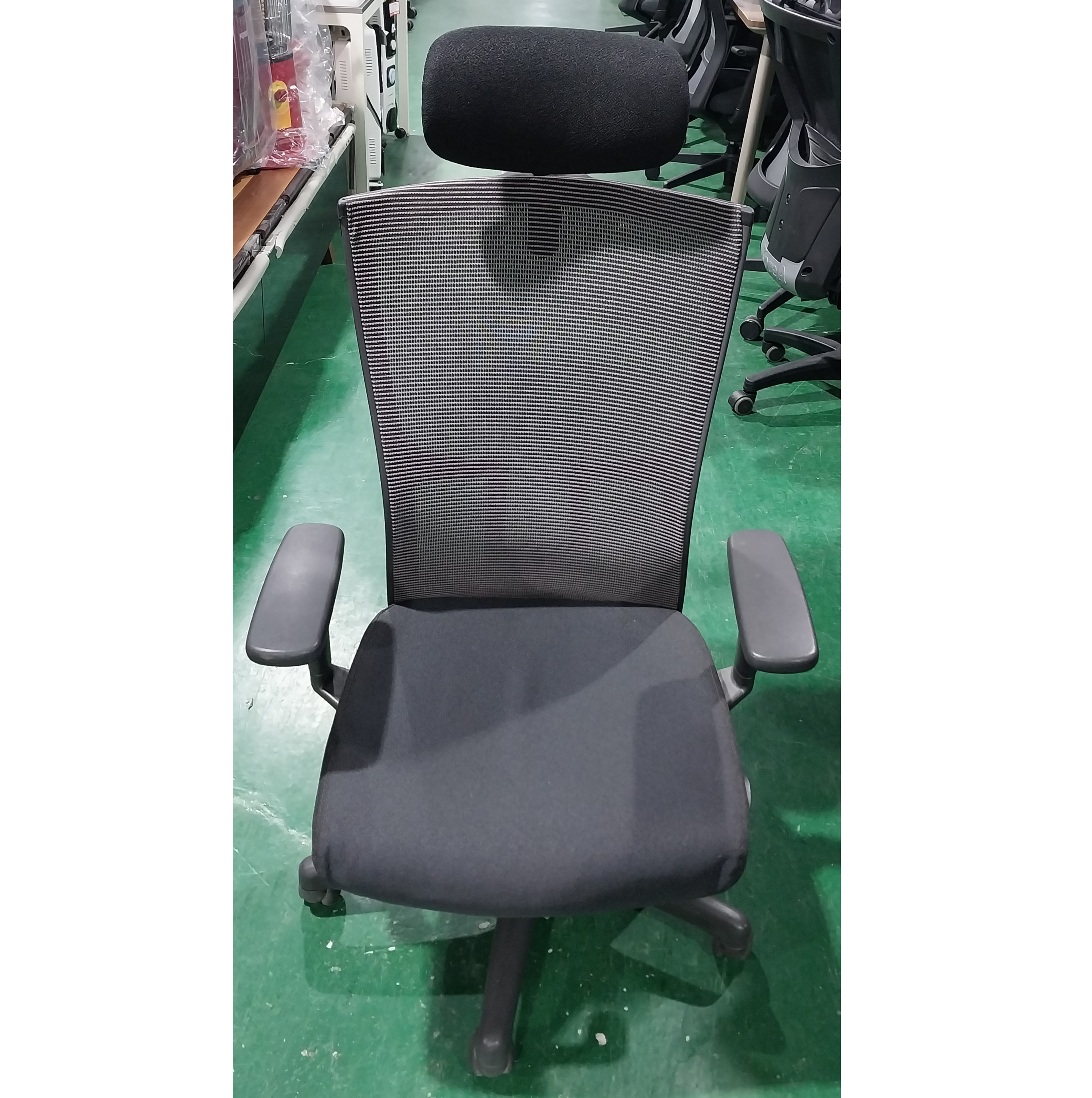 퍼시스 사무의자