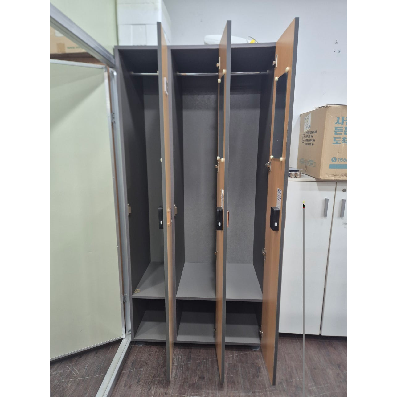 3인용 목재락카 / 전자키방식