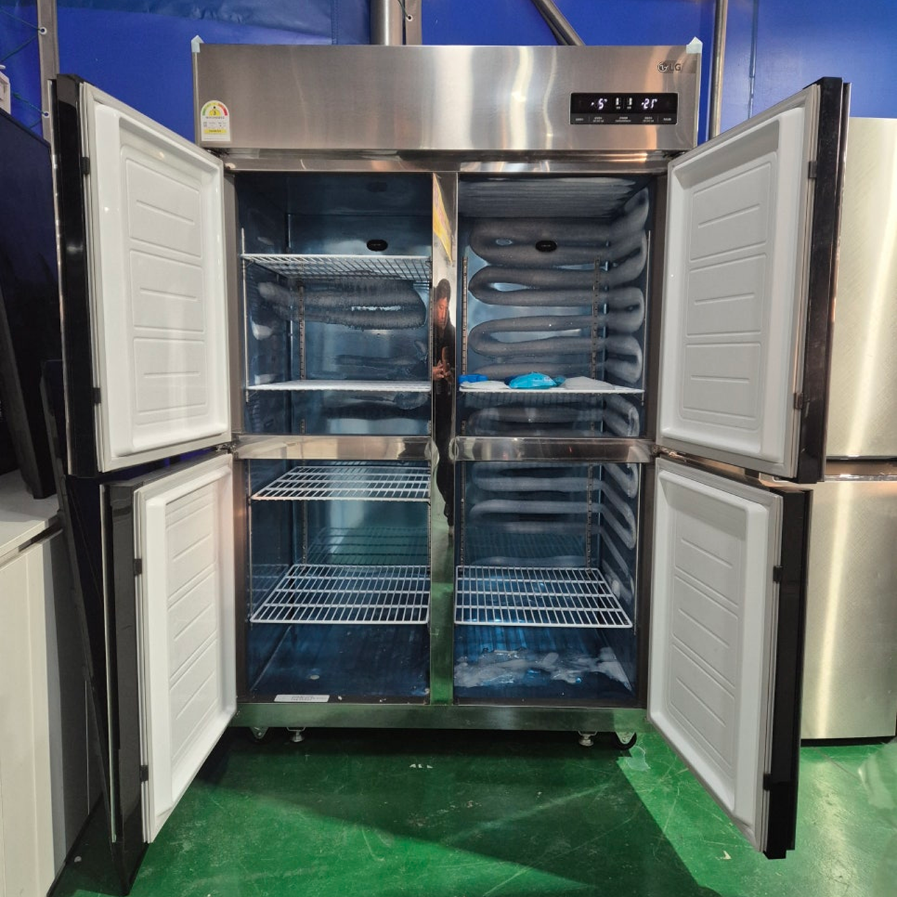 [LG] 업소용 냉장고 45박스 용량